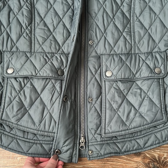 Barbour Fairview Quilted Jacket - Picture 7 of 11